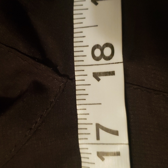 New Balance Women's Running Jacket - Picture 14 of 16